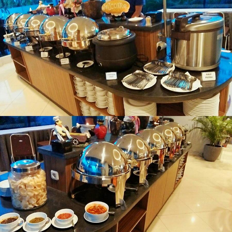 News Hotel Waru Sidoarjo Exteriör bild